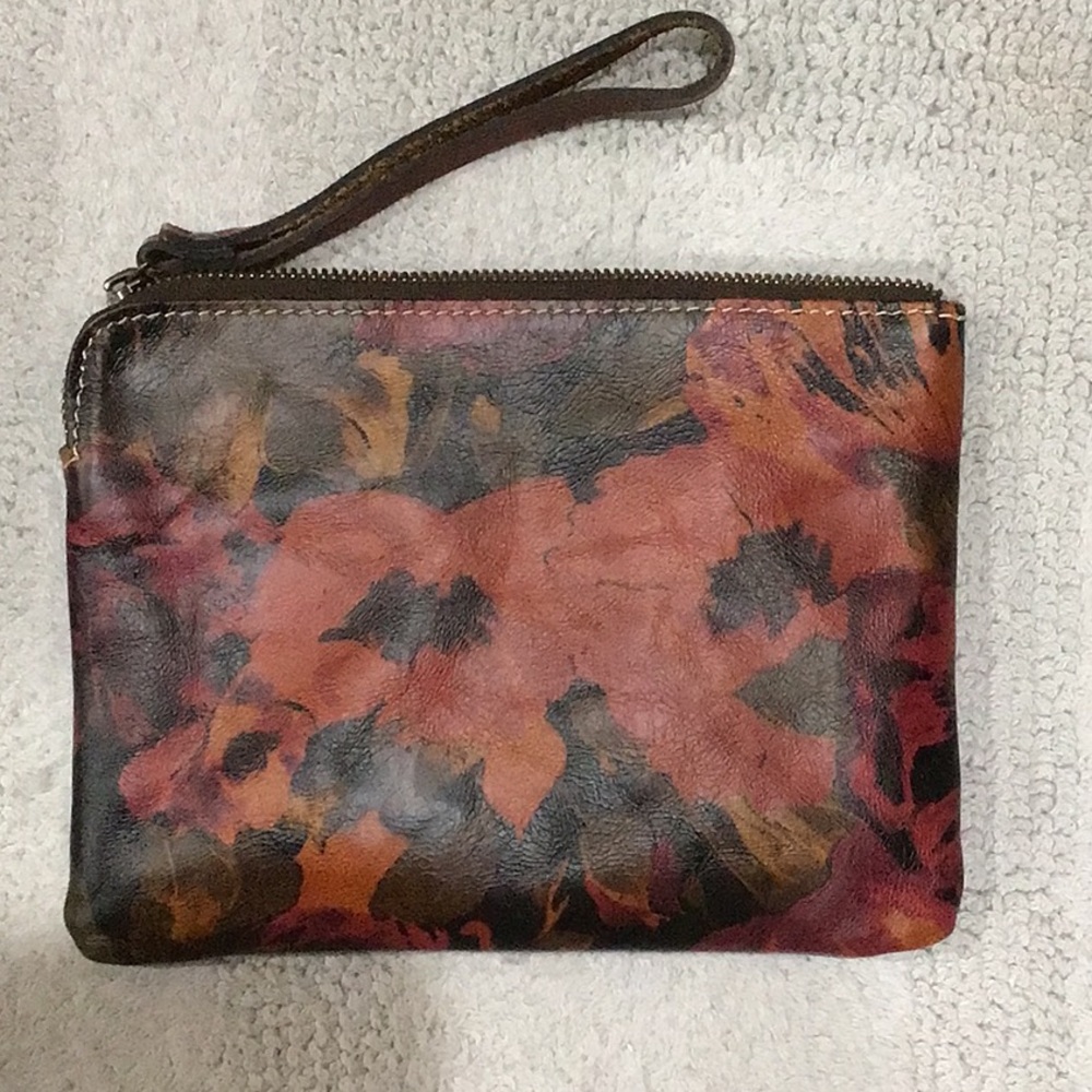 Patricia Nash leather wristlet preloved in excellent condition